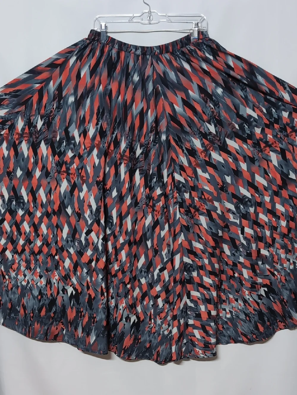 Mix Nouveau Tri-Colored Diamond Pattern Maxi Skirt - Picture 8 of 8